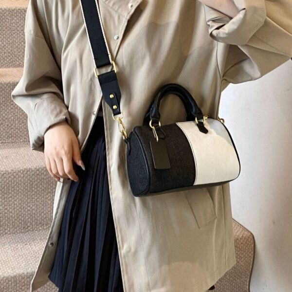 Shoulder Messenger Commuter Handbag. - Image 3