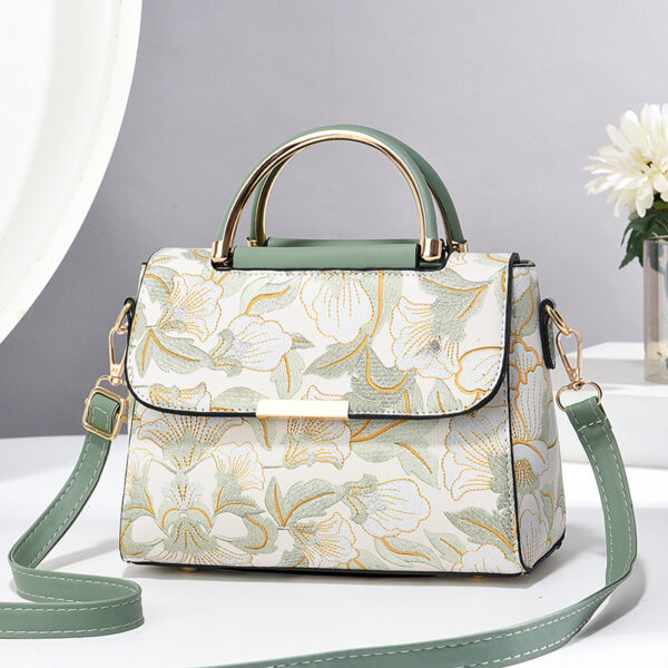 Trendy Chinese-Style Printed Women’s Shoulder Bag.