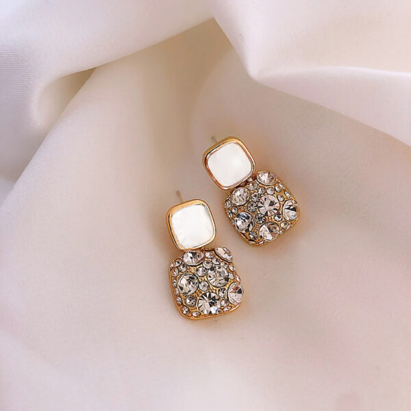 Rhinestone cube geometric earrings, reflecting elegance and refined taste. - Image 6