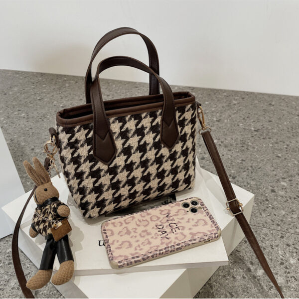 Houndstooth Shoulder Bag – Stylish, versatile checkerboard design, perfect as a messenger or tote for women. - Image 3