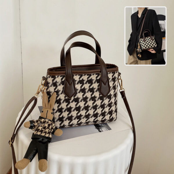 Houndstooth Shoulder Bag – Stylish, versatile checkerboard design, perfect as a messenger or tote for women.